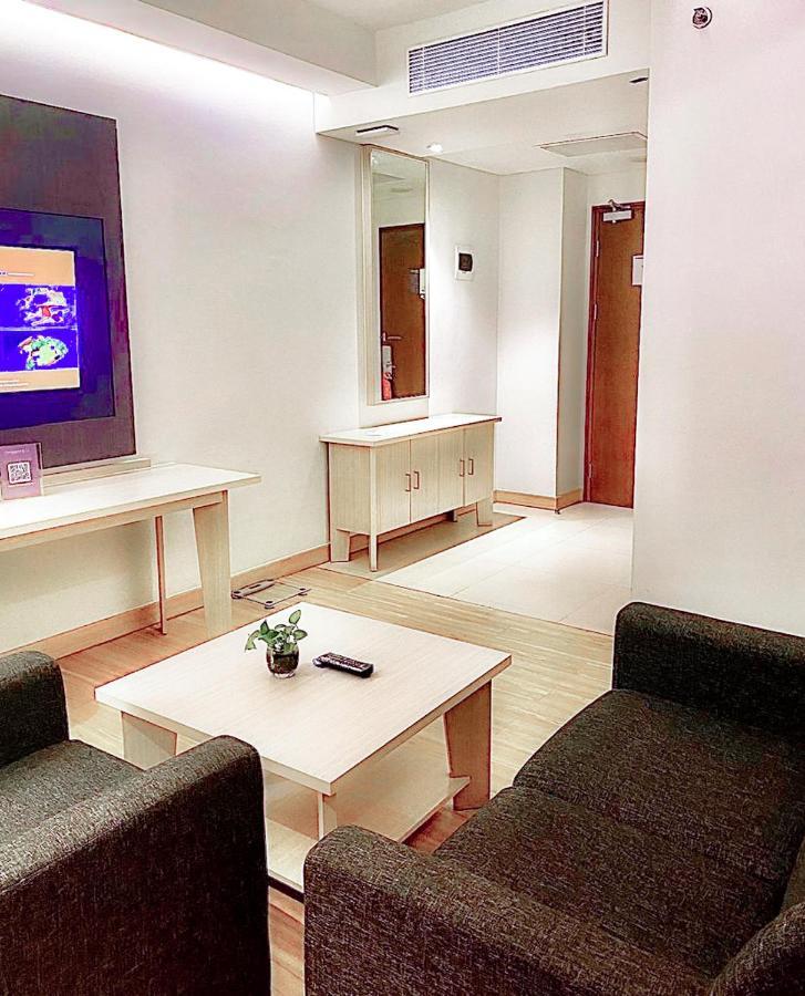 Harper Palembang By Aston Hotel Exterior photo